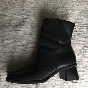 Vintage Enzo Angiolini Leather Ankle Boots Square Toe Chunky Heel 8W